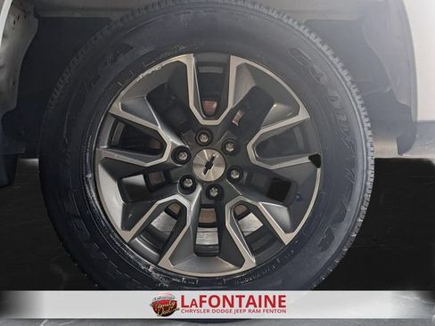 Used 2022 Chevrolet Silverado 1500 RST AWD/4WD image 31