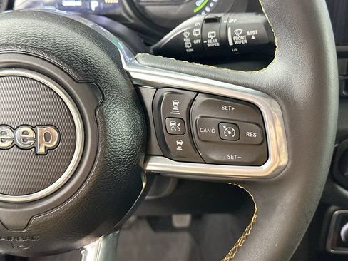 Used 2024 Jeep Wrangler Unlimited Sahara w/ Safety Group AWD/4WD image 22