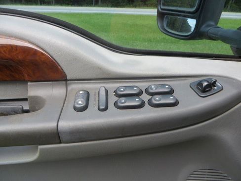 Used 2004 Ford F250 4x4 Crew Cab Super Duty image 23