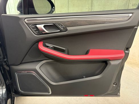 Certified 2023 Porsche Macan GTS AWD/4WD image 25