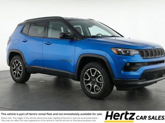 Used 2025 Jeep Compass Trailhawk video 1