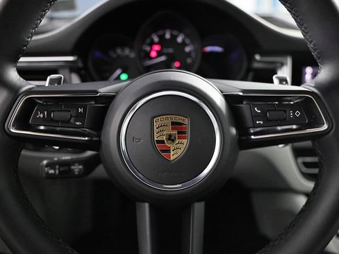 Certified 2026 Porsche Macan AWD/4WD image 35