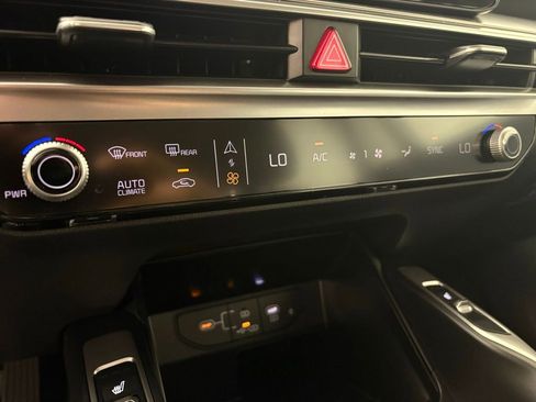 New 2026 Kia Sorento S w/ S Panoramic Sunroof Package FWD image 32