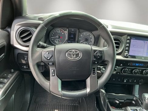 Used 2021 Toyota Tacoma TRD Sport w/ TRD Premium Sport Package AWD/4WD image 9