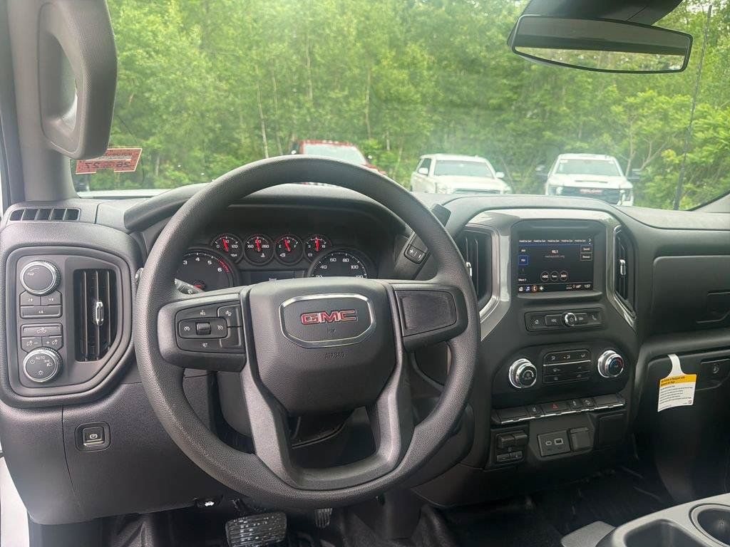 New 2026 GMC Sierra 2500 Pro w/ X31 Off-Road Package AWD/4WD image 15