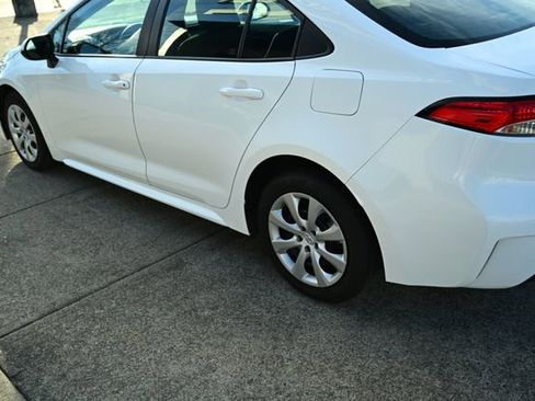 Used 2023 Toyota Corolla LE image 8