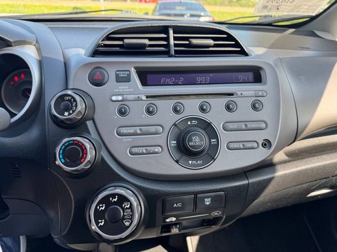 Used 2011 Honda Fit Sport image 17