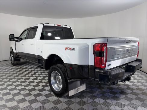 Certified 2025 Ford F450 King Ranch w/ FX4 Off-Road Package image 5