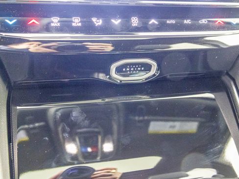 New 2026 Jeep Grand Cherokee Altitude image 27