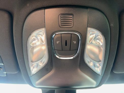 Used 2024 Jeep Compass Latitude AWD/4WD image 21