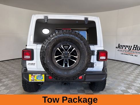 Used 2024 Jeep Wrangler Willys image 6