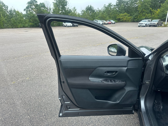 Used 2025 Nissan Kicks S FWD image 20