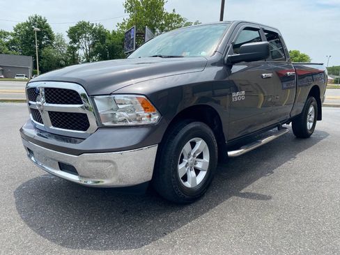 Used 2018 RAM 1500 Classic SLT AWD/4WD image 7
