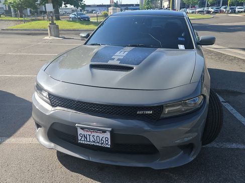 Used 2018 Dodge Charger R/T image 4