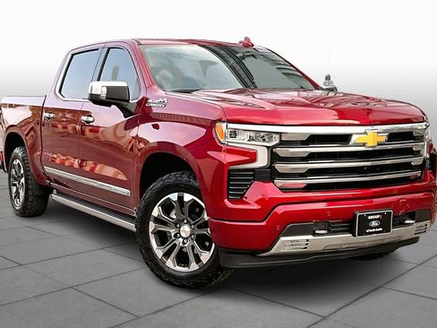 Used 2023 Chevrolet Silverado 1500 High Country w/ Technology Package image 3