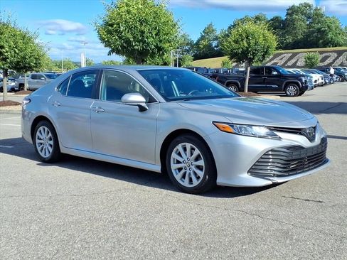 Used 2020 Toyota Camry LE w/ Convenience Package AWD/4WD image 2