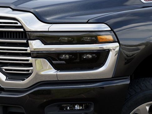 New 2026 RAM 2500 Laramie AWD/4WD image 10