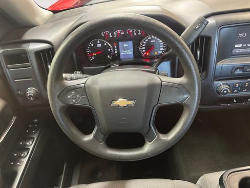Used 2018 Chevrolet Silverado 1500 Custom w/ Custom Convenience Package RWD image 13