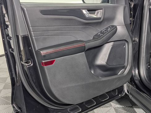 Certified 2025 Ford Escape ST-Line FWD image 24