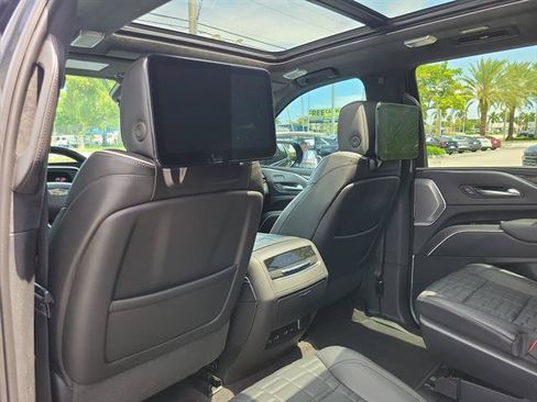 Certified 2023 Cadillac Escalade Sport Platinum AWD/4WD image 11