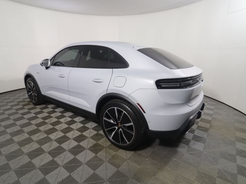 Used 2024 Porsche Macan 4 Electric image 3