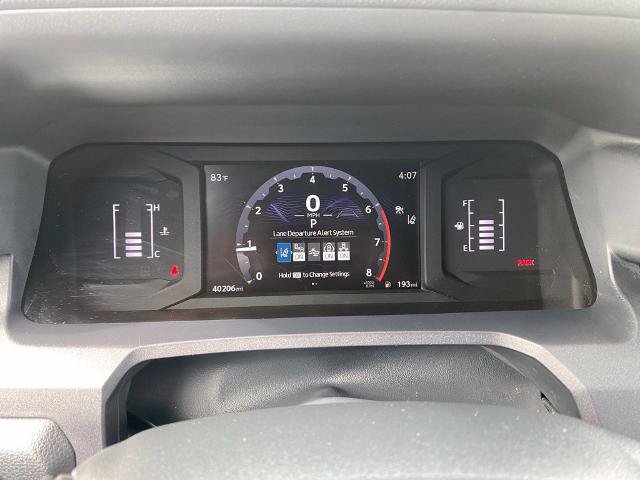Used 2025 Toyota 4Runner SR5 AWD/4WD image 18