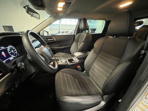 Used 2023 Mitsubishi Outlander SE AWD/4WD image 21
