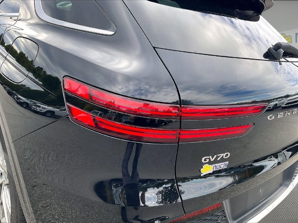 Used 2025 Genesis GV70 2.5T AWD/4WD image 30
