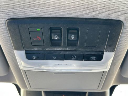 Used 2021 Nissan Rogue Platinum image 36