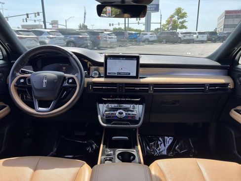 Used 2022 Lincoln Corsair Reserve w/ Luxury Package AWD/4WD image 22