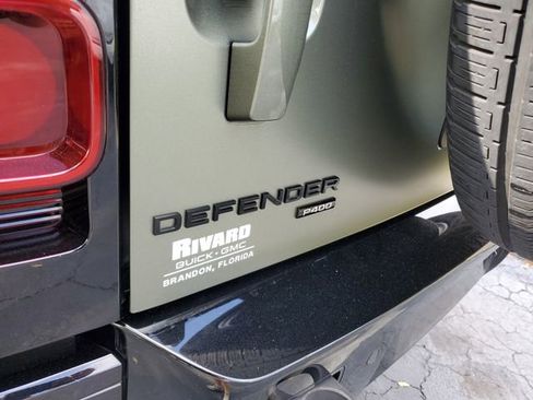 Used 2023 Land Rover Defender 110 X-Dynamic SE image 7