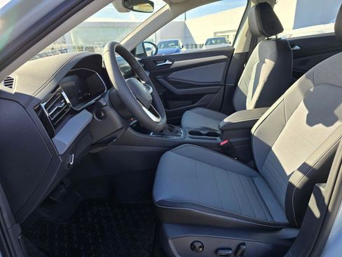 New 2026 Volkswagen Jetta SE FWD image 18