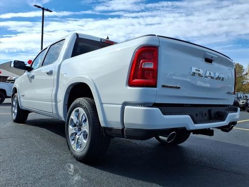 New 2026 RAM 1500 4x4 Crew Cab image 10