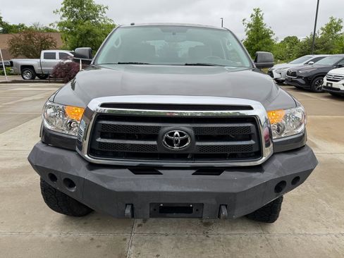 Used 2013 Toyota Tundra 4x4 CrewMax w/ SR5 Pkg image 2