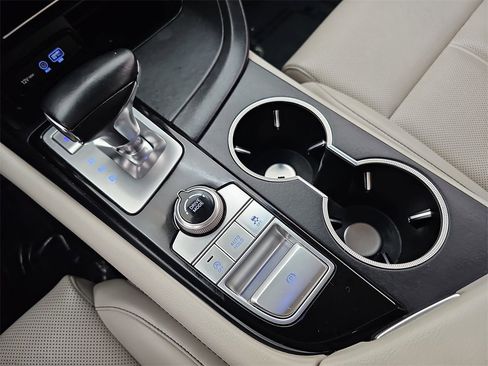 Used 2021 Genesis G70 2.0T image 30