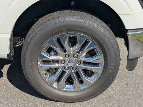 New 2025 Ford F150 Lariat w/ Equipment Group 502A High image 11