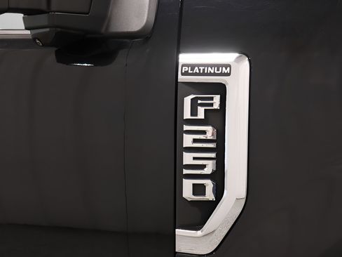 Used 2017 Ford F250 Platinum w/ Platinum Ultimate Package AWD/4WD image 36