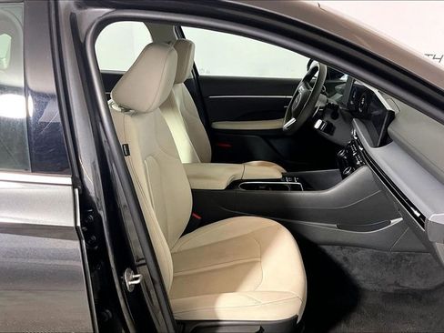 Used 2025 Hyundai Sonata SEL FWD image 6