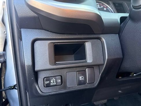 Used 2019 Toyota Tacoma SR5 RWD image 27