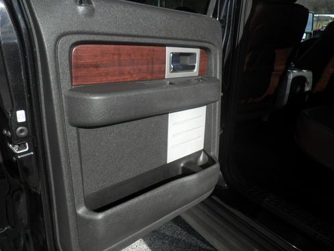 Used 2014 Ford F150 King Ranch w/ King Ranch Luxury Package image 19