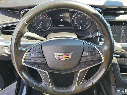 Used 2021 Cadillac XT5 Premium Luxury FWD image 10