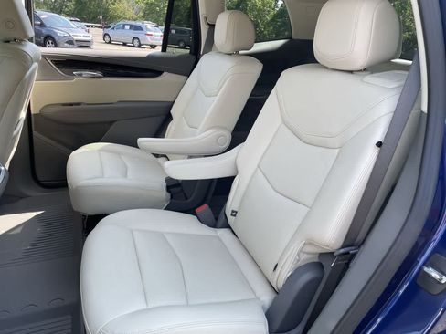 Used 2023 Cadillac XT6 Premium Luxury w/ Technology Package AWD/4WD image 20
