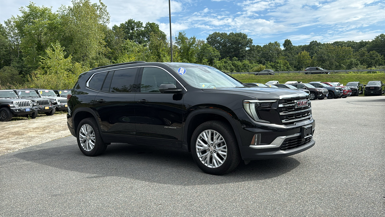 Certified 2026 GMC Acadia Elevation w/ Elevation Premium Package AWD/4WD image 2