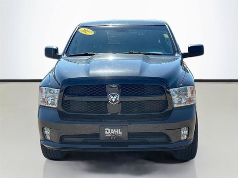 Used 2017 RAM 1500 Express AWD/4WD image 3