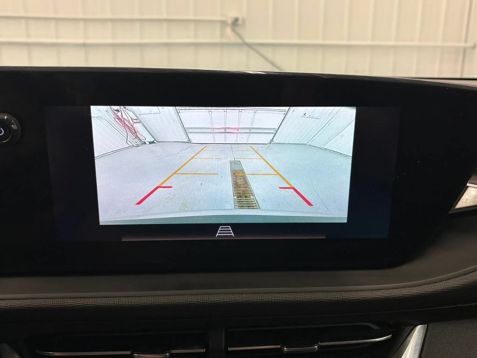 Used 2024 Buick Envista Preferred w/ Convenience I Package FWD image 42