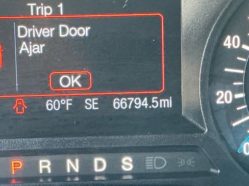 Used 2014 Ford Fusion SE image 11