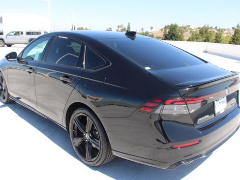 Used 2025 Honda Accord Sport image 5
