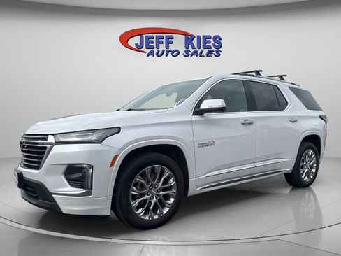 Used 2023 Chevrolet Traverse High Country w/ LPO, 'HIT The Road' Package AWD/4WD image 1