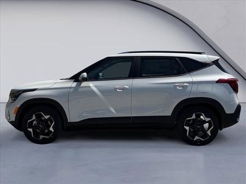New 2026 Kia Seltos S FWD image 2