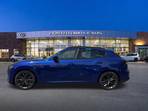 Used 2022 Maserati Levante Modena AWD/4WD image 2